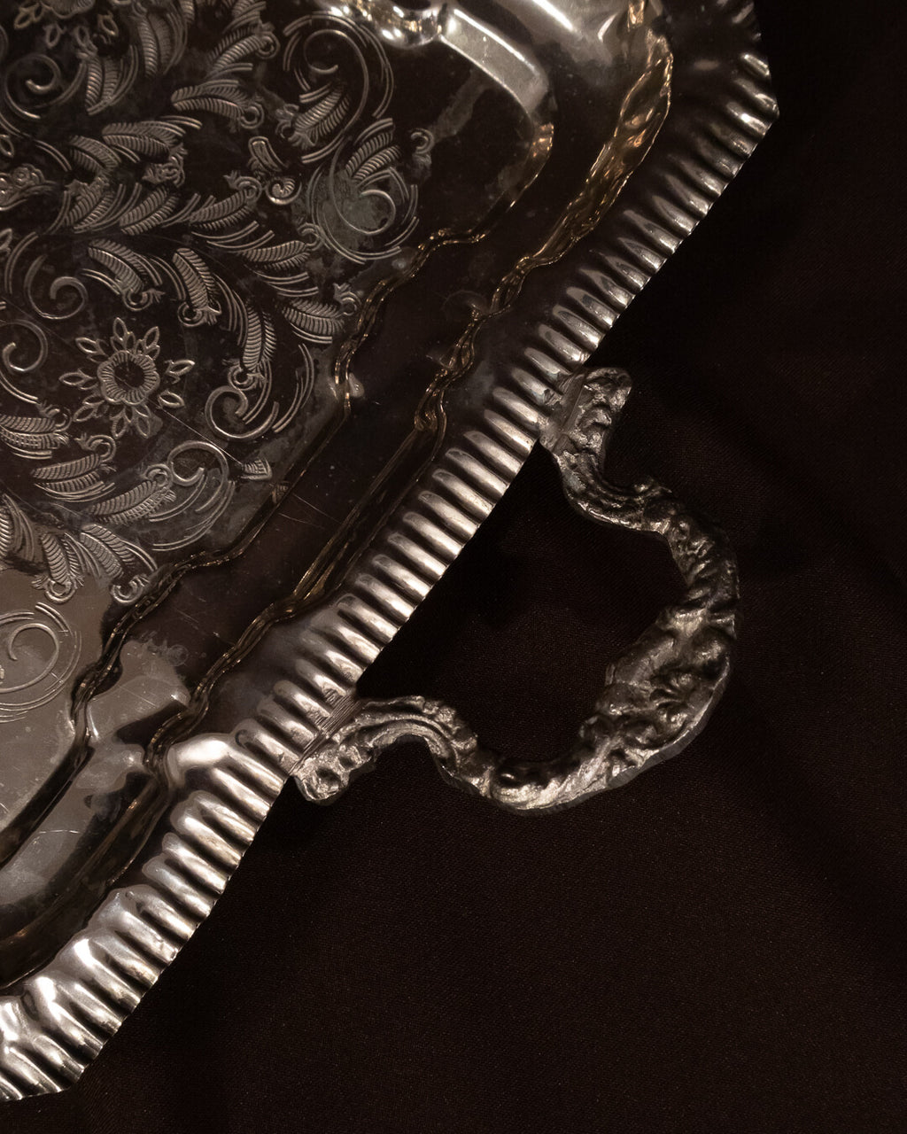 Vuokrattava vintage-tarjotin kahvoilla